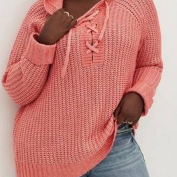 NWT Hooded Raglan Sweater - Picture 4 of 9